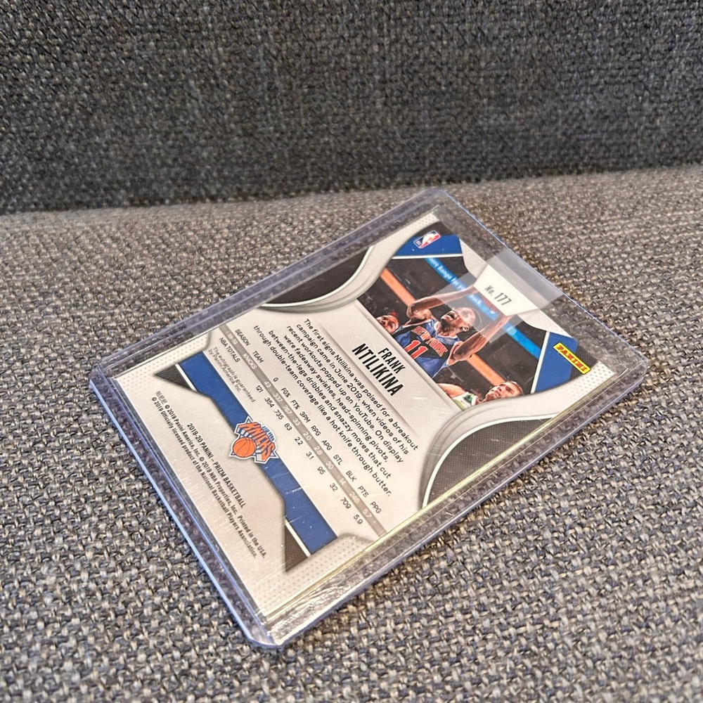 2019-20 Panini Prizm Gold Prizm /10 Frank Ntilikina #177 - Picture 4 of 4